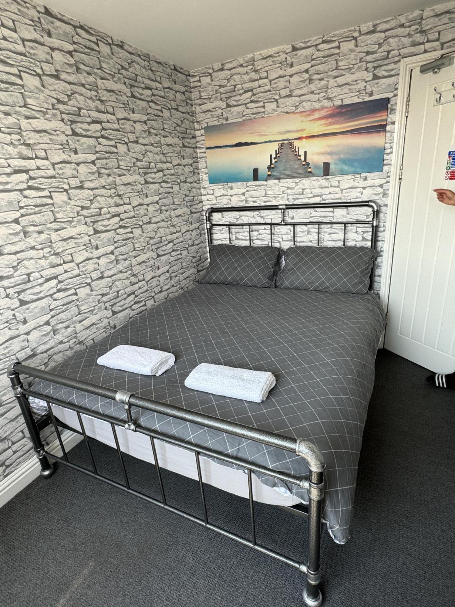 Shore Lodge New Quay Extérieur photo