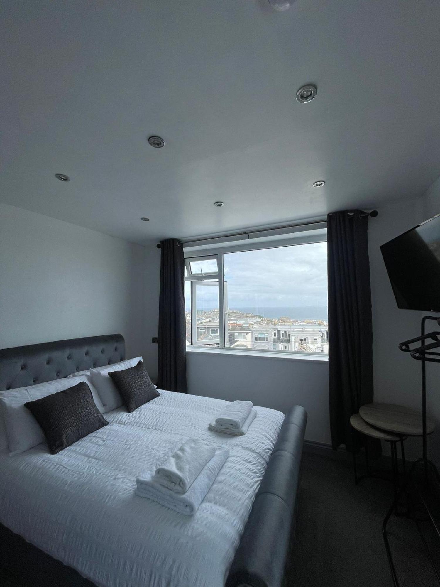 Shore Lodge New Quay Extérieur photo