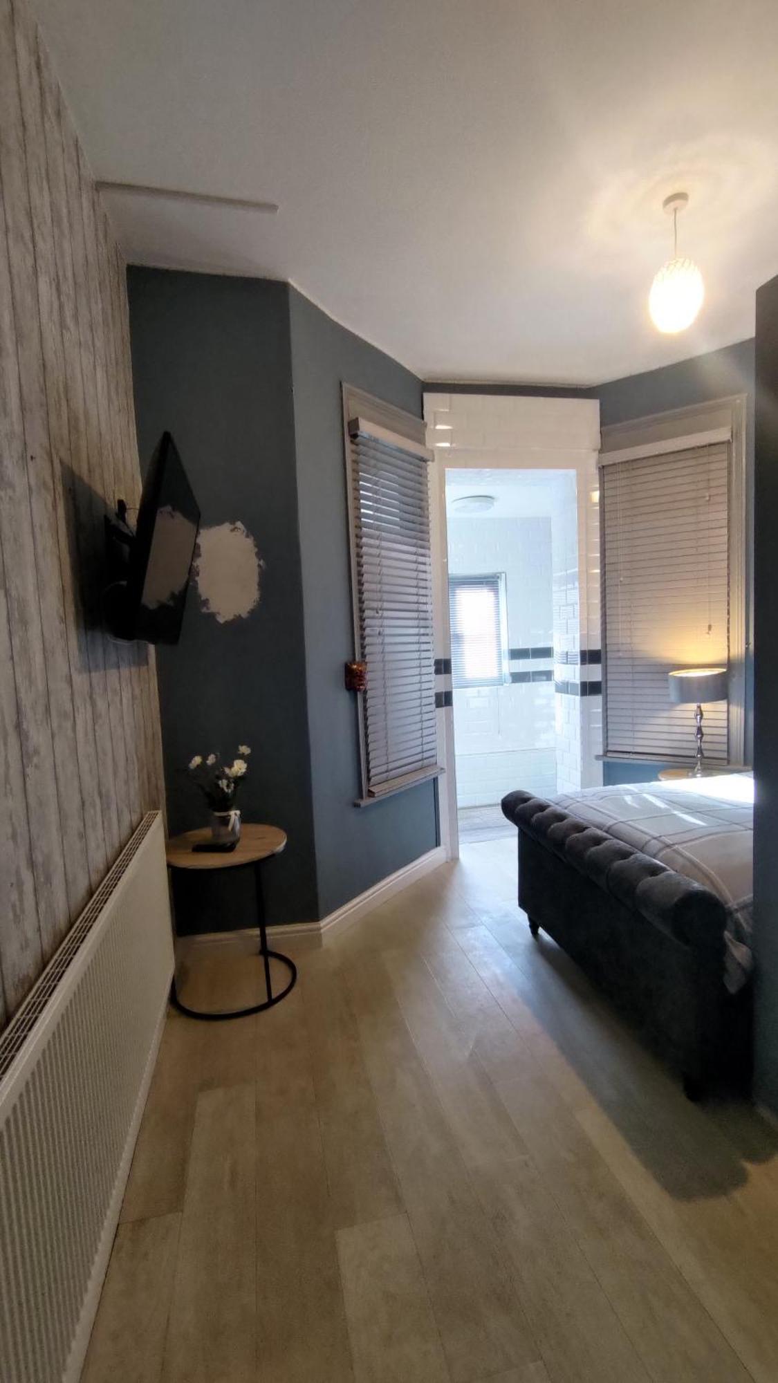 Shore Lodge New Quay Extérieur photo