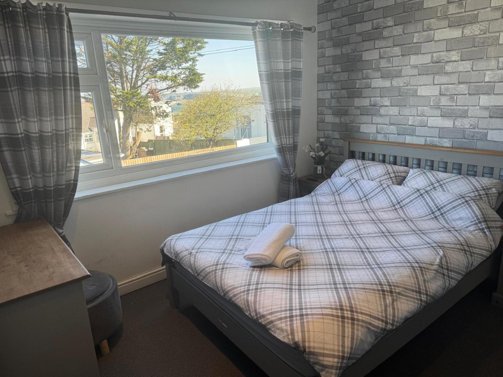 Shore Lodge New Quay Extérieur photo