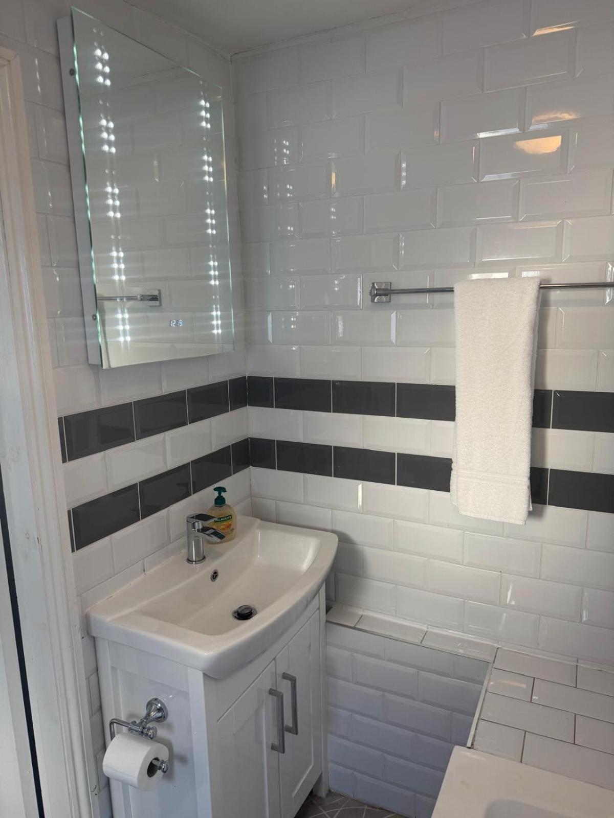 Shore Lodge New Quay Extérieur photo