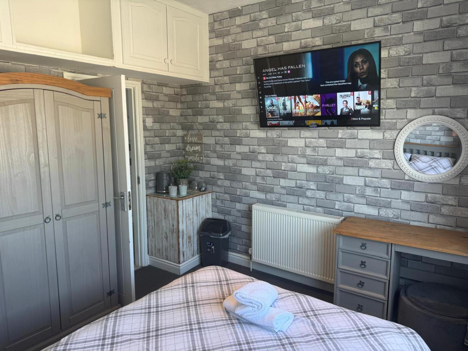 Shore Lodge New Quay Extérieur photo